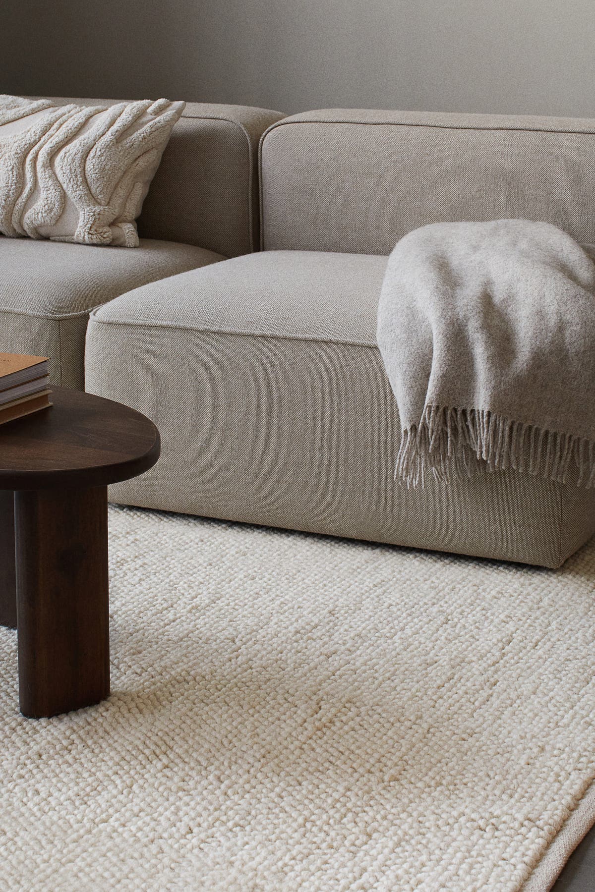 Kuwait Rugs Large Textured Weave Wool-blend Rug | H&M Kuwait